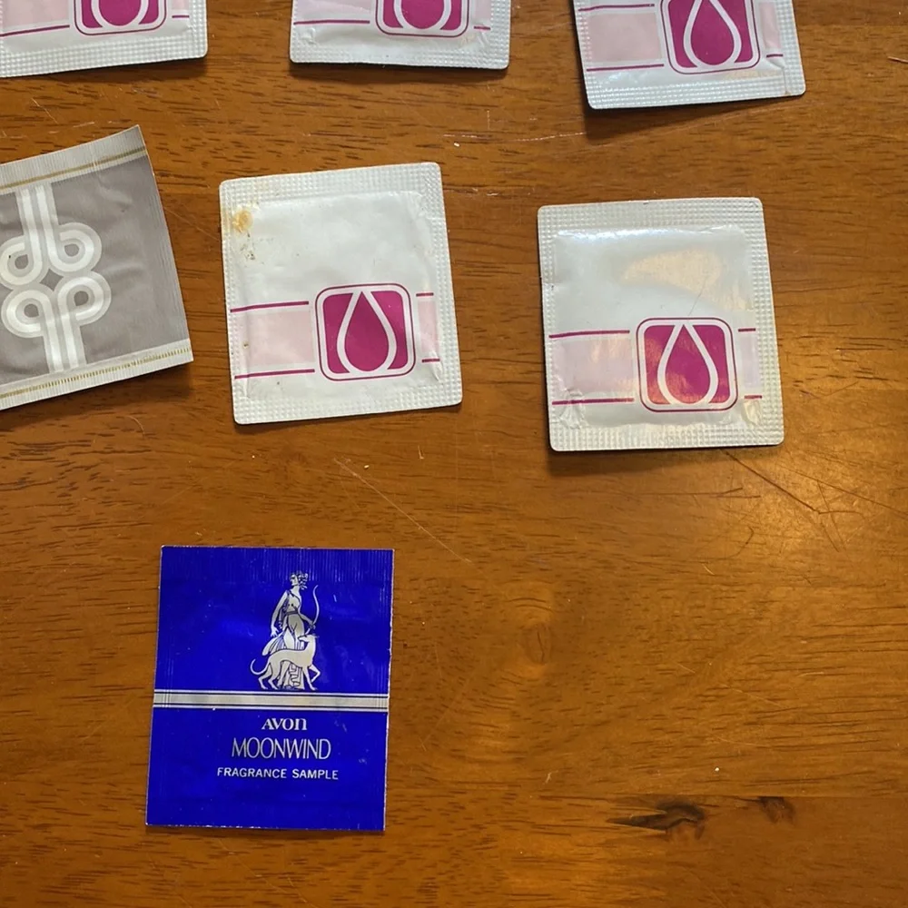 Avon 18 Vintage Samples